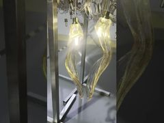 トリコロール デザイン スタイル LED カスタマイズされた二重ヴィラの階段のペンダント ランプのデモを見る