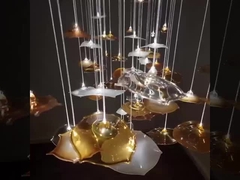 澄んだアンバーアートガラス 葉 チェンデリア 装飾 ロビー 大ホール 大ホテル チェンデリア メイプルリーフ チャン