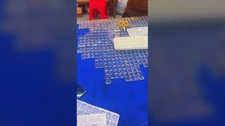 カスタマイズされた現代ファッション アート ガラス LED シャンデリア アンバー クリア装飾ペンダント プロジェクト Installati