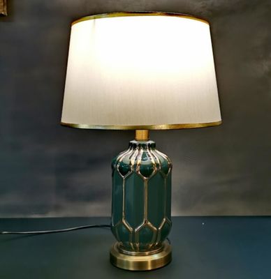 4000K 6000Kの居間D360*H650 LEDの机ライトのための白い陶磁器の卓上スタンド