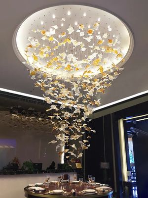 大型チェンデリア 高天井 固定器 食堂 テーブル 手作り ムラノ ガラス 照明 室内 ライト メイプル 葉のチェンデリア