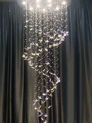 豪華な芸術的な蝶ガラス 天井ライト ホテル・ヴィラ レストラン 結婚式の飾り付けのためのチェンデリア