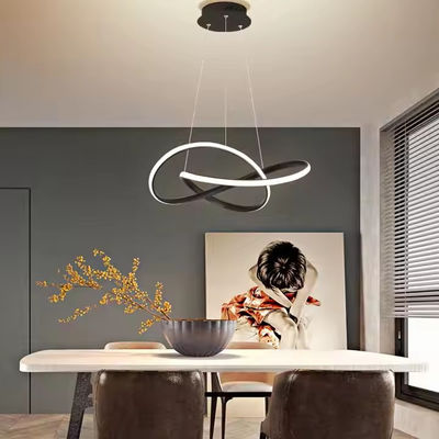 ダイニングルームのチェンデリア ノルディック創造的な個性 リングテーブル LEDライト モダン シンプル アート ダイニングルーム フロント デスク バーランプ