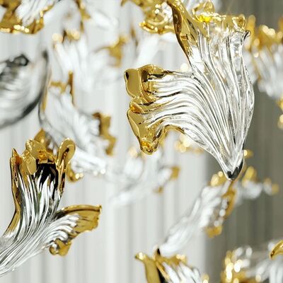 長い大きな色付きシャンデリアロビーウェディングデコレーション金箔ガラスシャンデリアパーツ